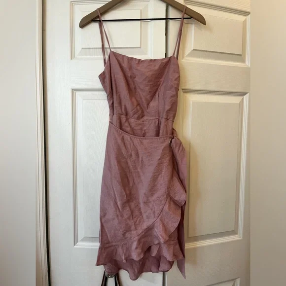 Selfie Leslie Angela Dress Pink wrap tie front - Picture 6 of 11